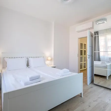 Apartment Town Place - 1 Bedroom Sofia