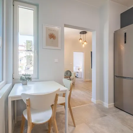 Town Place - 1 Bedroom Apartment *